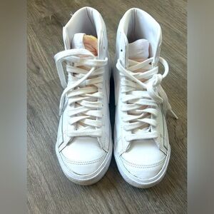 Nike Blazer Mid ‘77